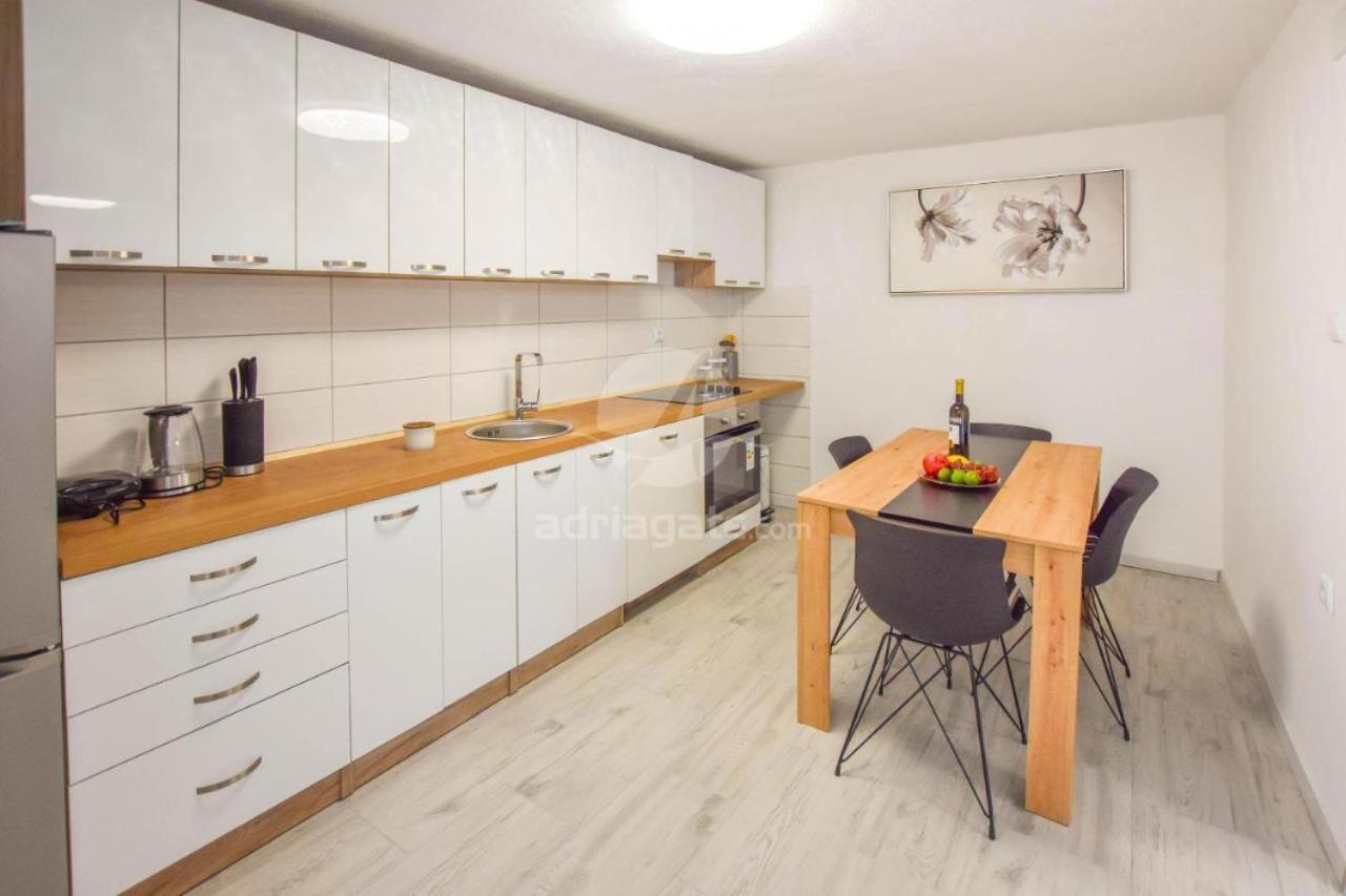 Suite Apartment Toni Poljana  Extérieur photo