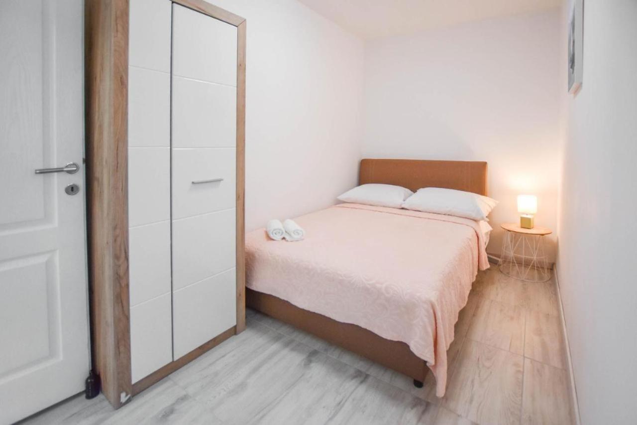 Suite Apartment Toni Poljana  Extérieur photo